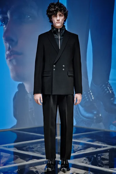 Look 17